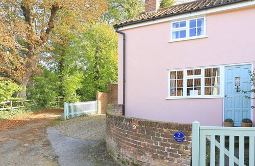 Martlesham Heath House | Serena Cottage - Two Bedroom House, Sleeps 3