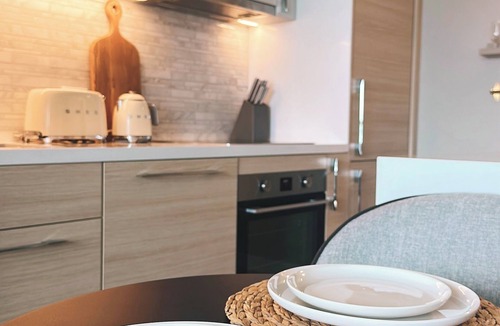 Bayview Village Condo | Serene Urban Oasis -RARE *BRAND NEW* Toronto Ravine Sky Lounge📍Central Location