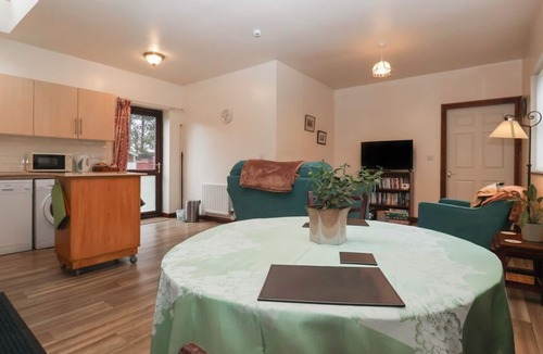 Barlby House | Shamrock: A Cozy Retreat in Barlby