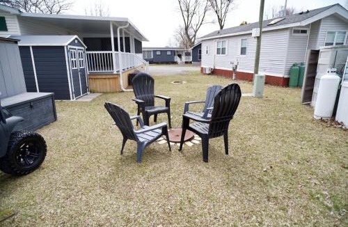 Sherkston House | Sherkston Shores Sunset Cottage 1 Min Beach