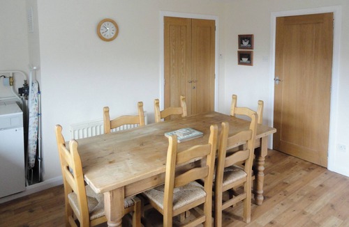 Worton Cottage | Single storey detached cottage with enclosed gardens and spectacular views.