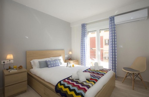 Trinitat Apartment | SingularStays Calderon