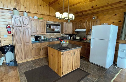 Falcon Lake Cottage | Skøgarmaör Meadow Cottage, Lake Of the Woods, Ward Island