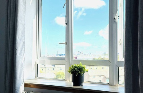 Gorgie Apartment | Skyline View Apartment