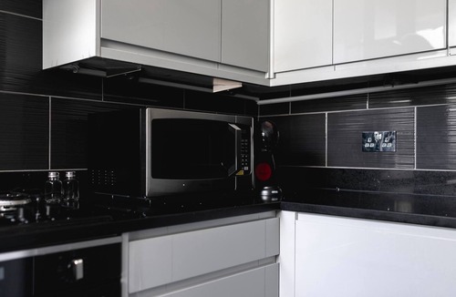 Turkey Street Apartment | Skyvillion - Enfield 4bed House W garden & Parking