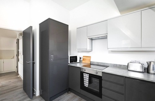 Enfield Apartment | Skyvillion -Vineyard Court- Enfield 1Bed w/Balcony