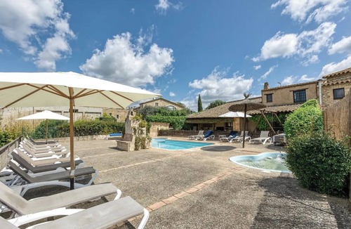 Llampaies House | Small Cottage 15 people, communal pool, barbecue, Costa Brava at 17 km