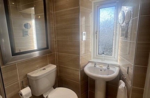 Auchterarder Apartment | Smaller Suite in ApartNest ApartHotel Auchterarder
