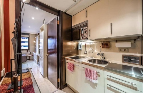 Castellana Apartment | Smartroom Madrid by Arco