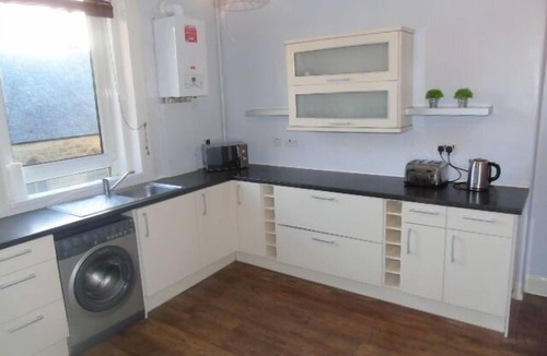 Helensburgh Apartment | Snug - Abhainn Apartment