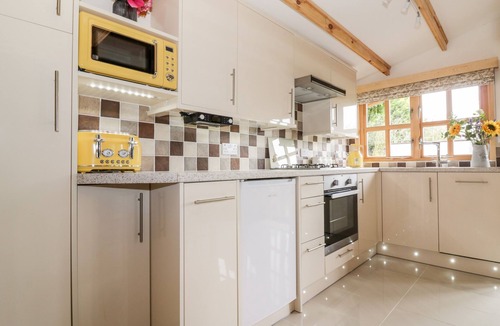 Diss Cottage | Someplace Else