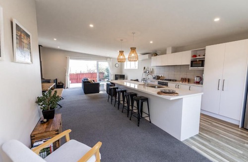 South Bay House | South Bay | Marina | Peninsula Walks - KK32565