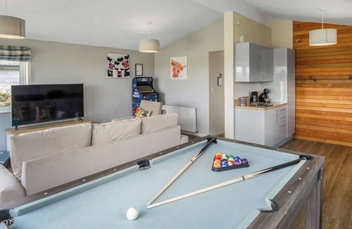 Raywell Ski Chalet | Spa Lookout (Pet Garden)