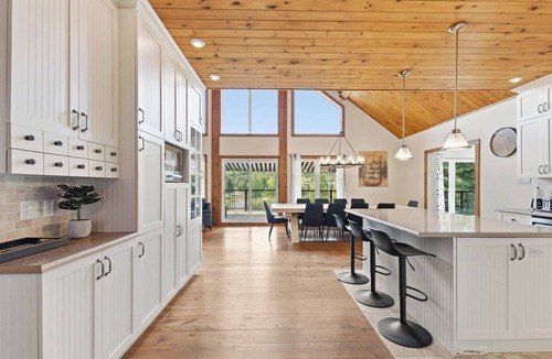 Saint-Faustin-Lac-Carre Ski Chalet | Spa & pool Access - Refuge au fil des saisons