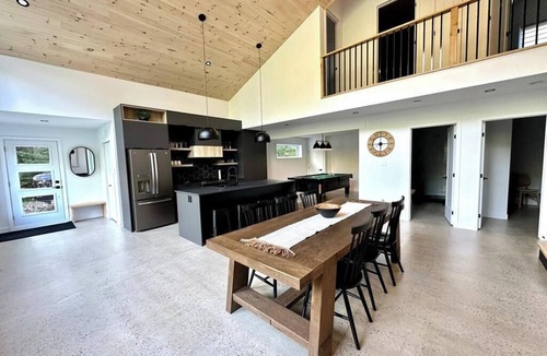 Entrelacs Ski Chalet | Spa, River, Pool Table | Chalet Ombre & Lumière