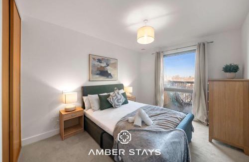 Canning Town Apartment | Spacious 1 Bed in Canning Town by Amber Stays, Perfect for Long Term Stays, Sleeps 2