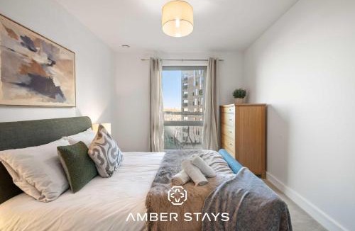 Canning Town Apartment | Spacious 1 Bed in Canning Town by Amber Stays, Perfect for Long Term Stays, Sleeps 2