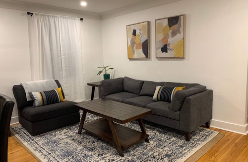 Kingston House | Spacious 2 Bdrm with Office close to downtown Kingston