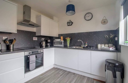 Tollcross House | Spacious 2-Bed City Home | Free Parking & Stadiums