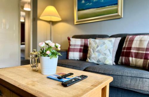 Springburn Apartment | Spacious 2 Bed-Flat in Glasgow City - Free Parking