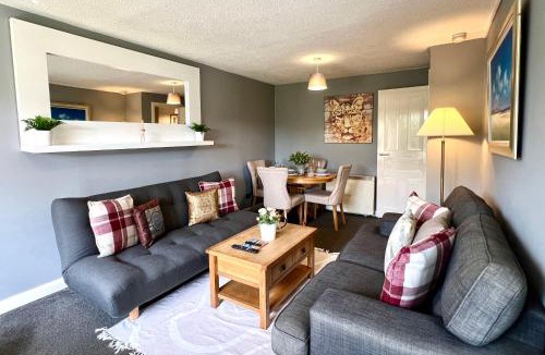 Springburn Apartment | Spacious 2 Bed-Flat in Glasgow City - Free Parking