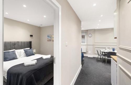 High Barnet Apartment | Spacious 2-Bed Home in Chipping Barnet