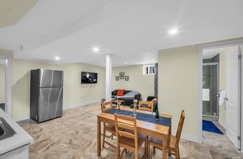 Newtonbrook House | Spacious 2 Bedroom Guest Suite in North York
