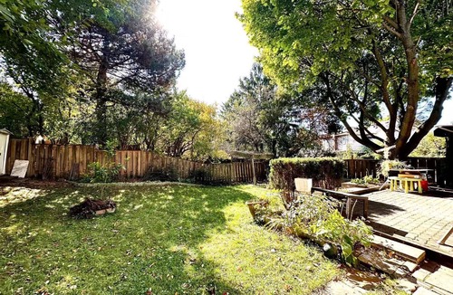 Milliken Villa | Spacious （238 sq meters）5-bedroom villa in fabulous Toronto with free parking