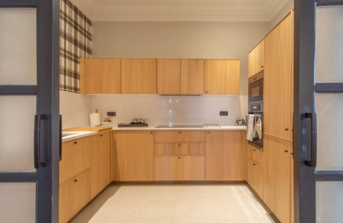 Milla de Oro Apartment | Spacious 3-Bed Apartment in Salamanca, Madrid