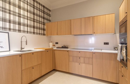 Milla de Oro Apartment | Spacious 3-Bed Apartment in Salamanca, Madrid