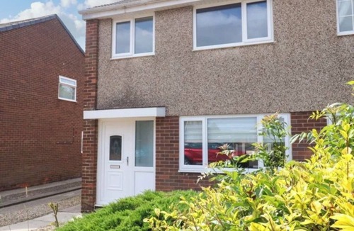 Blyth House | Spacious 3-Bed House Close to Beach & Newcastle