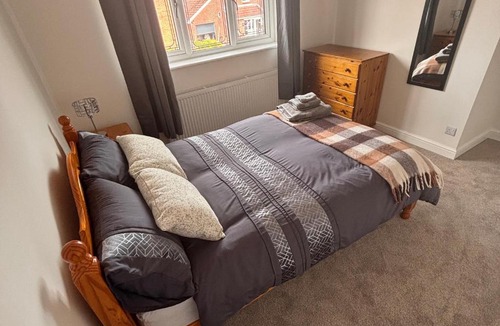 Westonzoyland House | Spacious 4 Bedroom Contractor House, Bridgwater