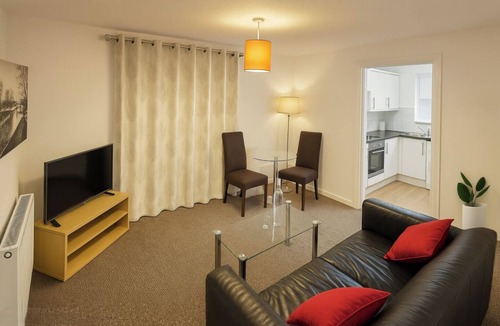 Bromley North House | Spacious 4BR Home Near Abba, Stadium, Tube -Zone 2