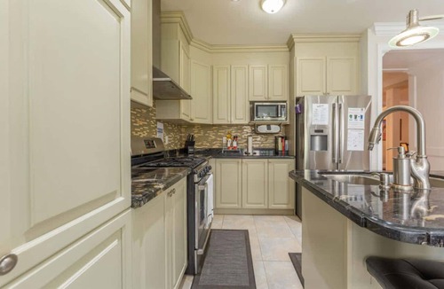 Brampton Apartment | Spacious 4BR Home with Private Yard & Fast WiFi