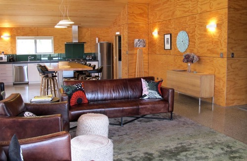 Punakaiki Cabin | Spacious and Modern Beachfront Glamping Rental in Punakaiki, New Zealand