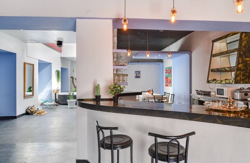 Arrecife Apartment | Spacious, Bright Rustic Loft in City Center – Ideal for Groups