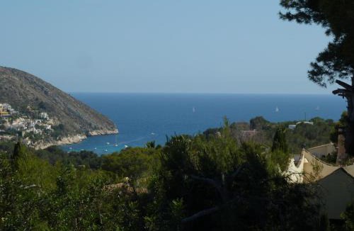 Arnella Villa | Spacious Child Friendly Villa in Moraira with Seaview