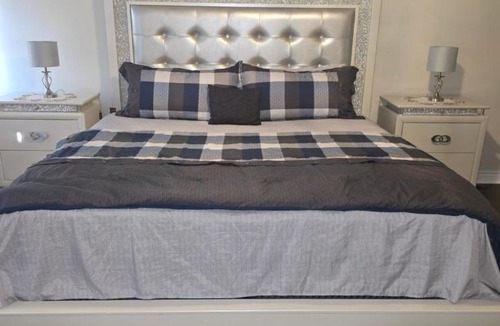 Brampton Apartment | Spacious family friendly 2 bedroom home