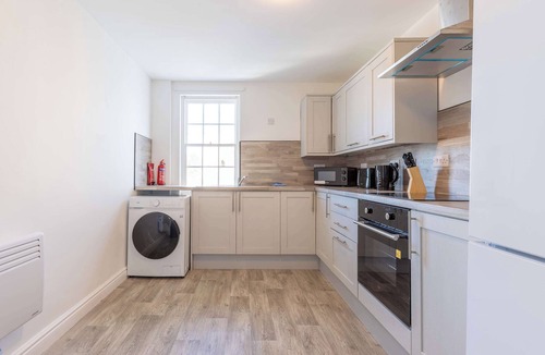 Whitehaven Apartment | Spacious Harbourside 2BED Apartment with Sea Views