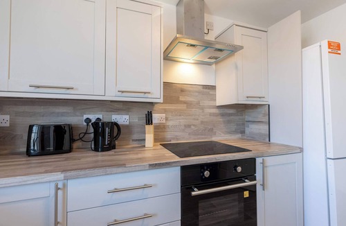 Whitehaven Apartment | Spacious Harbourside 2BED Apartment with Sea Views