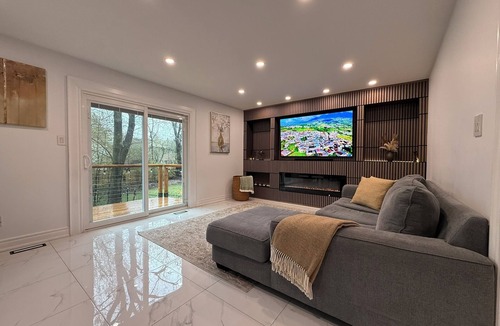 Windfields House | Spacious Luxury 4BR House York Mills Bayview