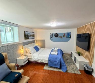 Ionview House | Spacious room near subway & shops