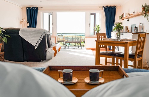 Gwithian Apartment | Spacious sea-view apt. w/hot tub & sauna overlooking St Ives Bay