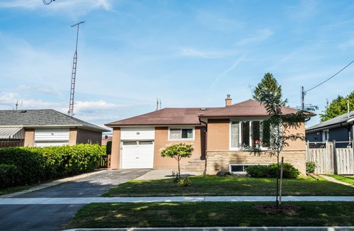 Guildwood House | Spacious Suite by the Lake, Great Neighbourhood! FREE Airport Pick-up