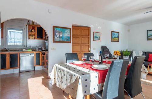 Sant Pere Pescador Villa | Spacious Villa with Pool, Garden, BBQ, A/C, WiFi, Parking - Walk to Beach