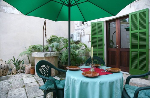 Sa Pobla House | Special offer in May. Family house with free wifi, with interior patio