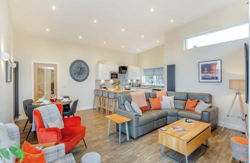 Dingwall Cottage | Spectacular property with large glass frontage to take advantage of the views.