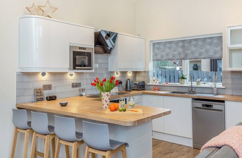 Dingwall Cottage | Spectacular property with large glass frontage to take advantage of the views.