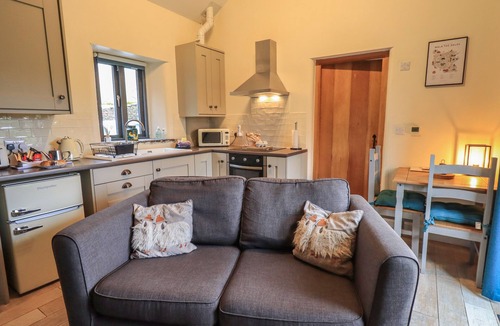Sedbergh Cottage | SPEIGHT COTTAGE, pet friendly, with hot tub in Sedbergh