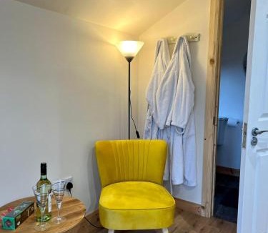 Omagh Other | Speir dorcha cabin